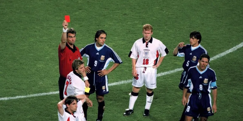 Bí kíp soi kèo thẻ đỏ